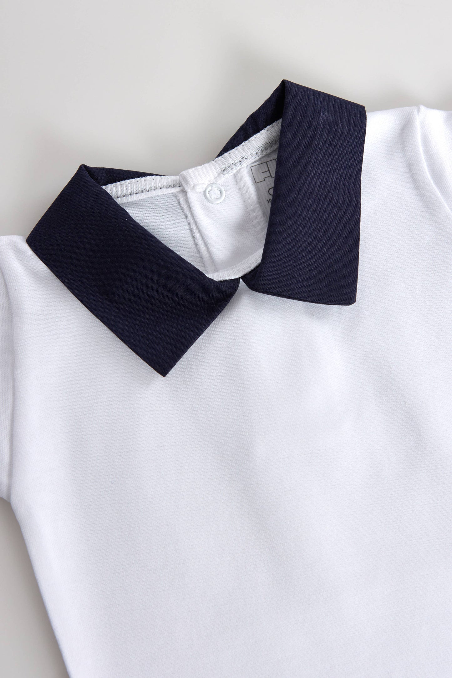 Body a maniche corte con scollo a V in cotone 02