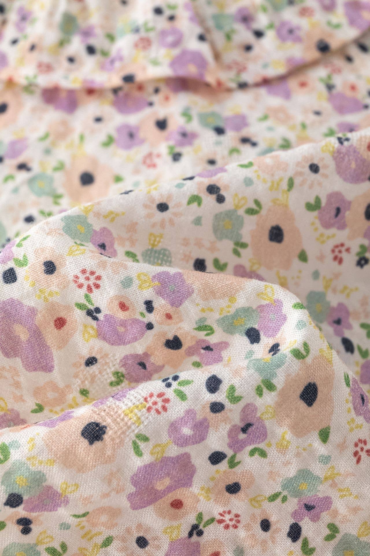 Blusa a maniche lunghe con colletto volant per neonata