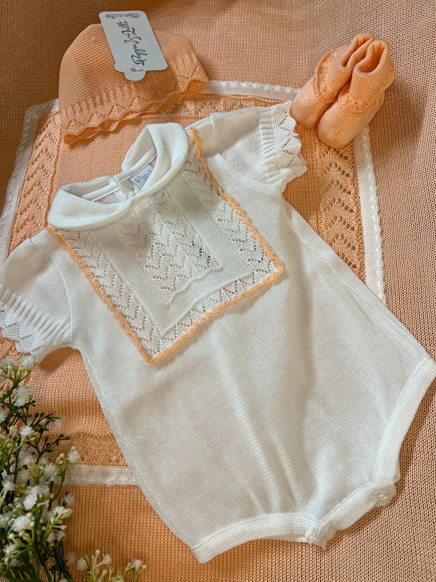 Coordinato arancio/bianco Neonata in Filo di scozia