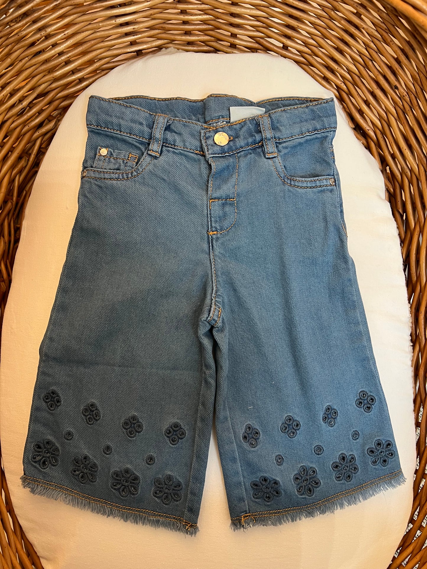 Jeans ampio ricamo Fiori